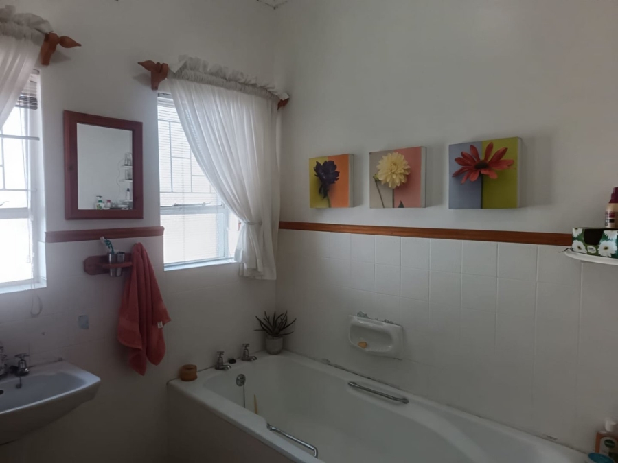 4 Bedroom Property for Sale in El Toro Park Northern Cape